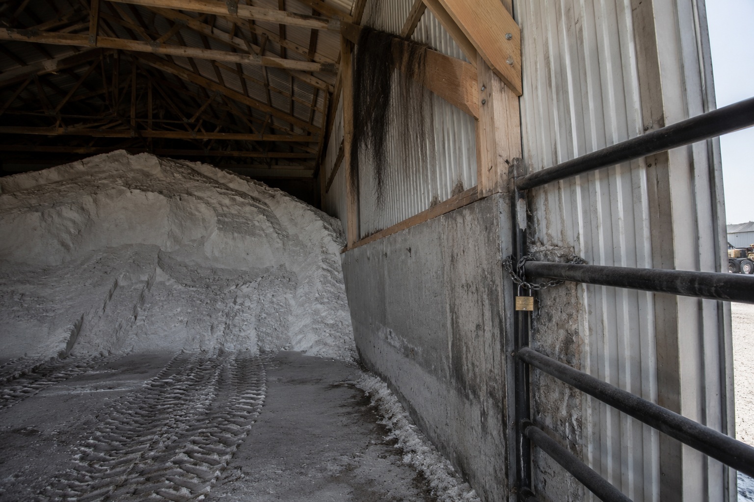 Story-style recreation for My Uncle Checked The Snowplow Shed And Saw Something Looking Over The Salt Pile, image 3.