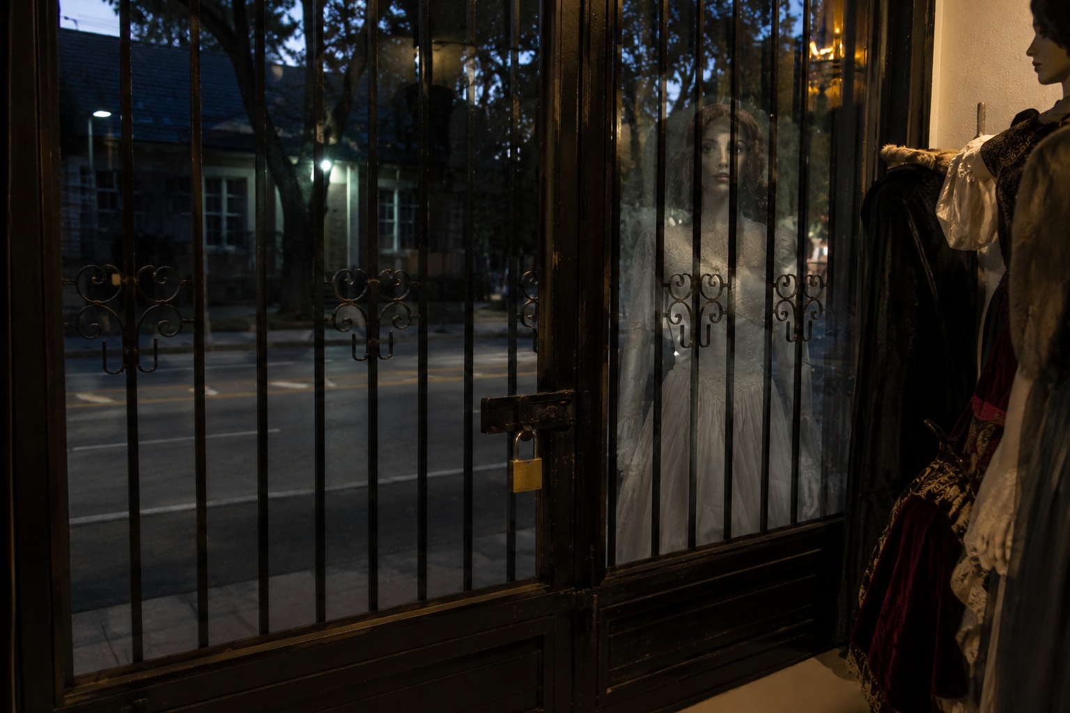 Editorial recreation of the Closed Costume Shop Dummy Was Watching From Inside The Locked Window Display story, image 4.